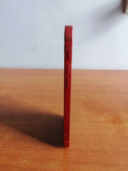 Iphone 12 в много добро състояние