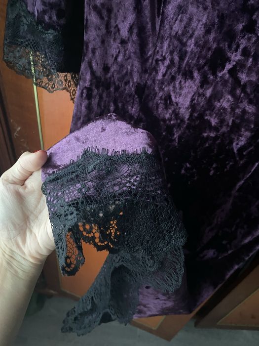 Платье бархатное фиолетовое