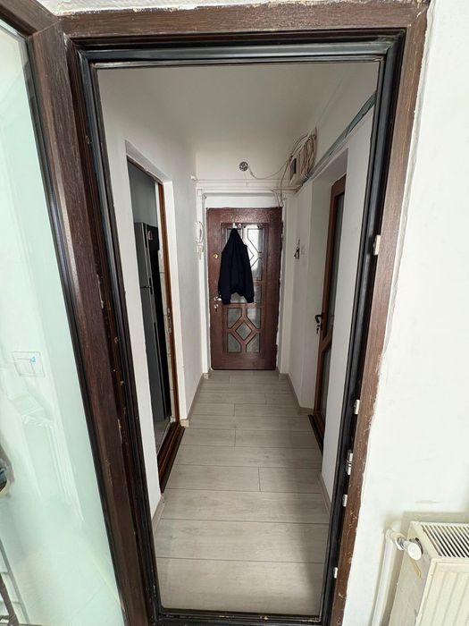 Inchiriez apartament in centru 2 camere semidecomandat