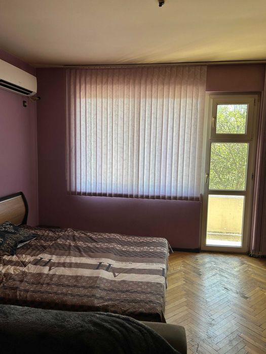 Продава се 4етиристаен апартамент зад Съвета в град Димитровград