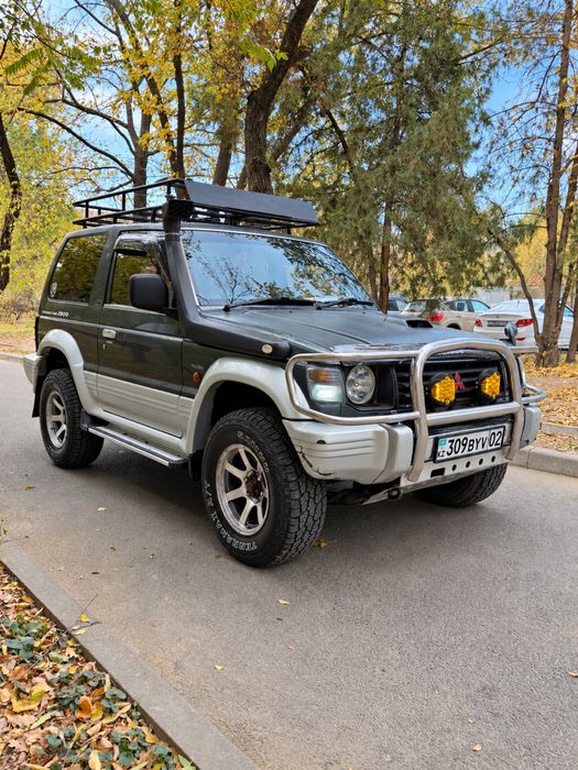 Mitsubishi Pajero 2,8л 1993г