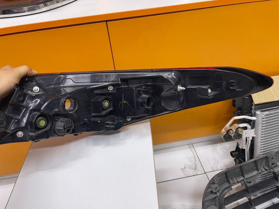 Фара от камри 75 задняя