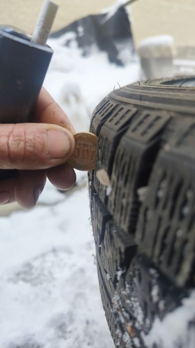 Продам резину и колпаки