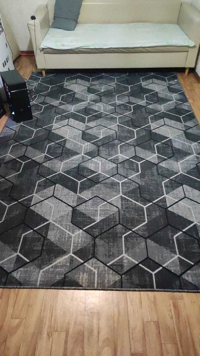 Ковер в отличном состоянии 2х3 м