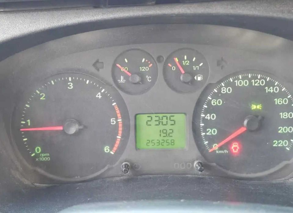 DE VÂNZARE: Ford Transit 2.2 DIESEL
