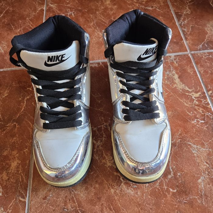 Adidasi tip ghete numărul 37