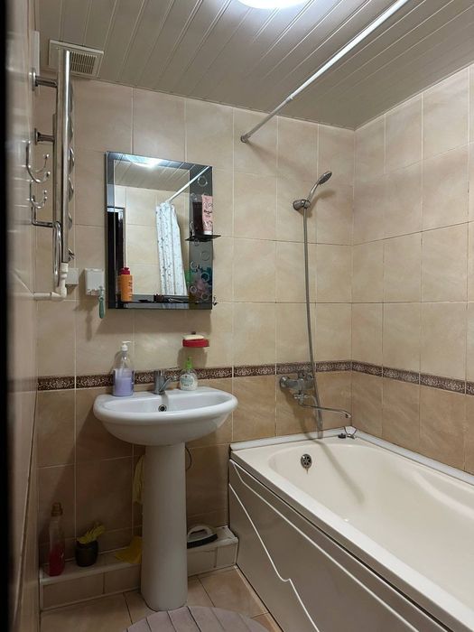 4/1/5 (1 этаж). Сергели 3. Квартира 92 м².  Метро "Turon" (13-bekat)