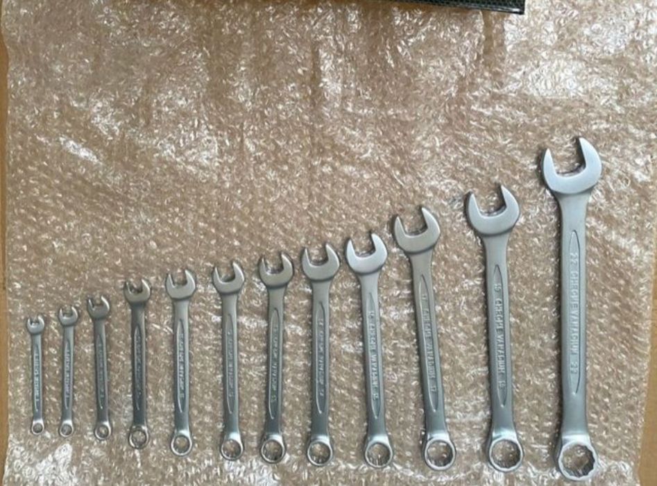 Инструментов 8/1 instrumentlar nabor sotiladi yangi orginal