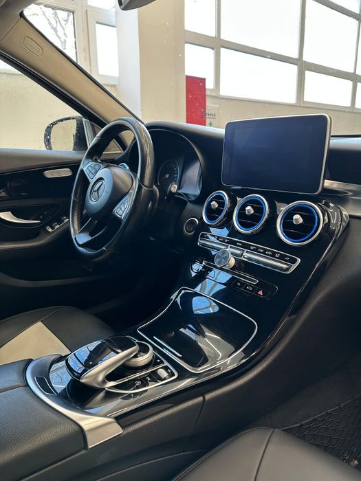 Mercedes-Benz C-Class C200 W205