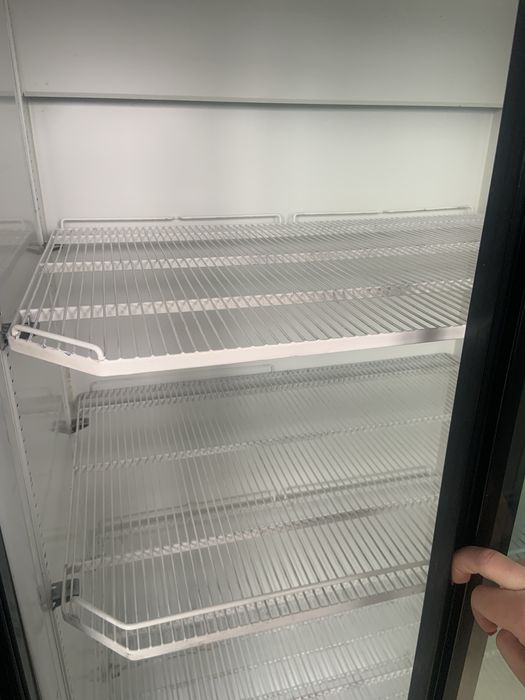 Хладилна витрина с плъзгащи врати 90см