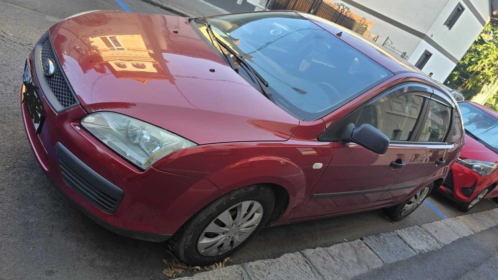 Vand ford focus 1.8 benzina