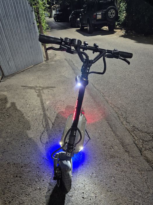 Продам Самокат Dualtron Victor