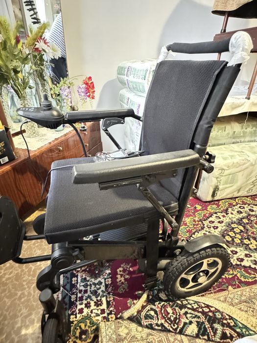 Инвалидное кресло