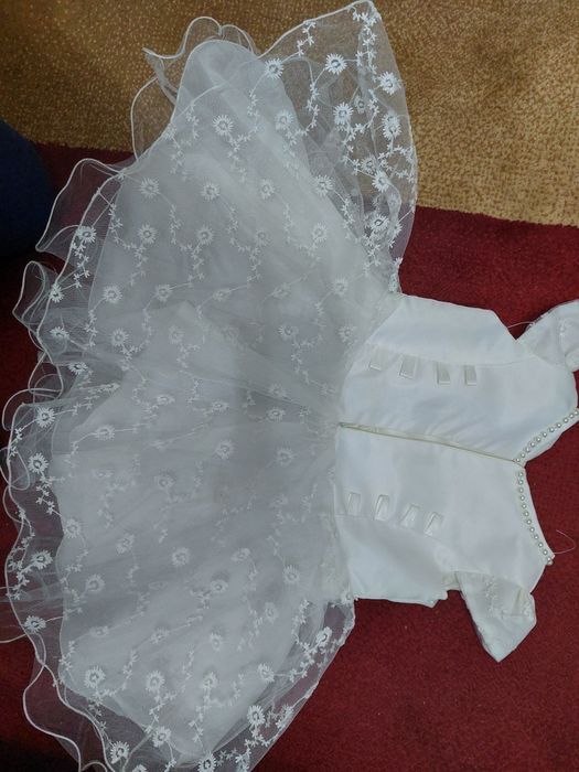 Платье для принцессы,  на 2 года новое