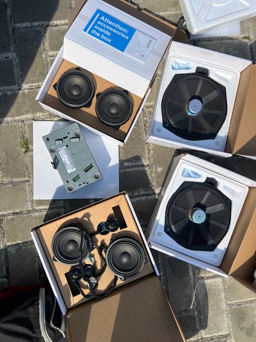 Sistem audio original BMW HiFi S676A-Pachet complet: Amplificator + Boxe