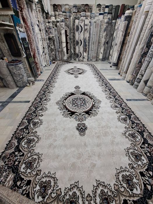 Gilam yangi 3.5ga 9metr