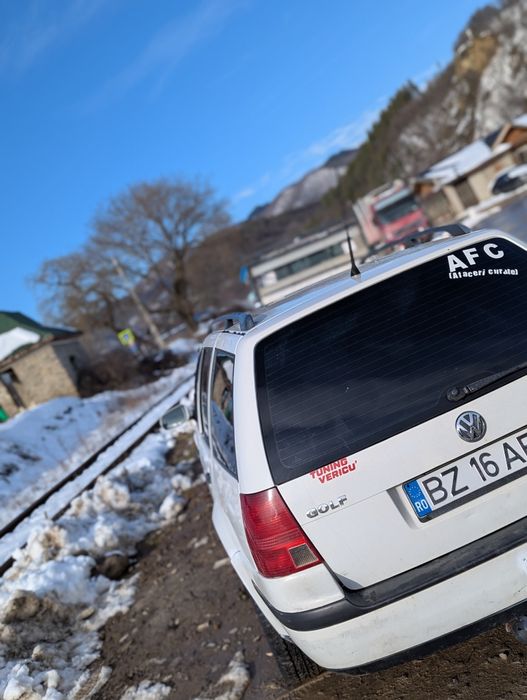 Vând sau schimb cu animale