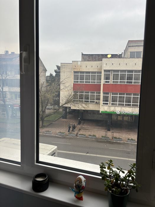 Едностаен апартамент-имот в Казанлък със статут на фризьорски салон