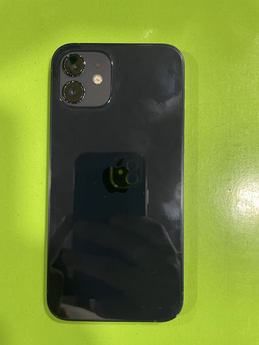 Iphone 12  black  64 GB ideal
