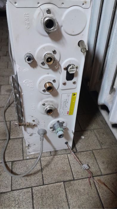 Продам газовый котел Kiturami