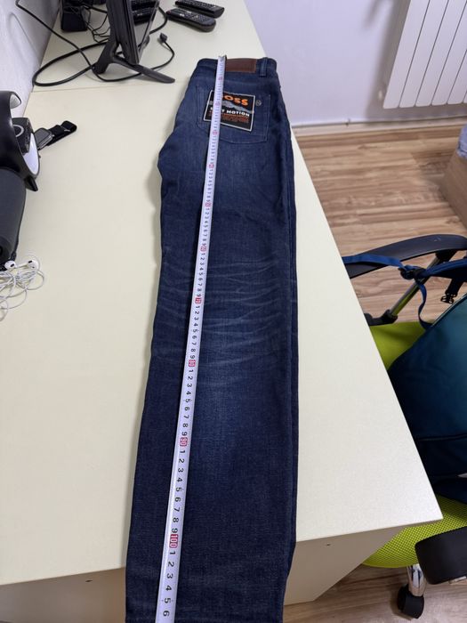 BOSS дънки чисто нови