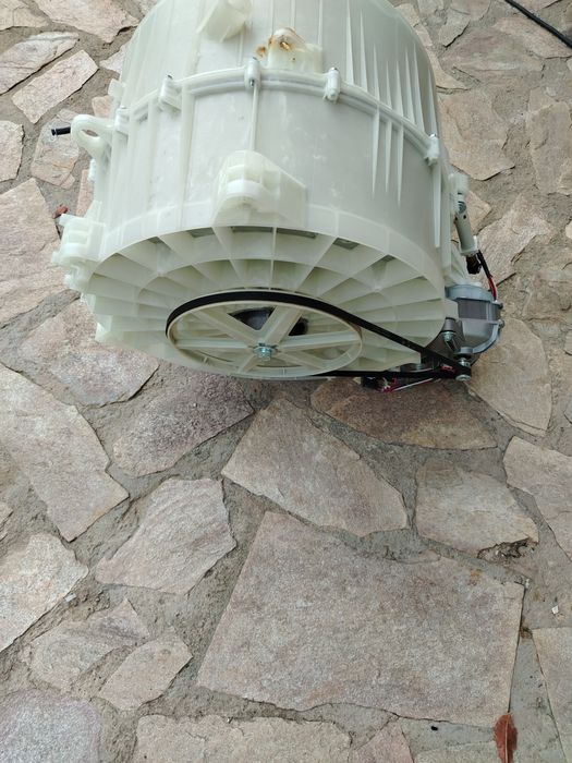 Самсунг барабан окомплектован.
