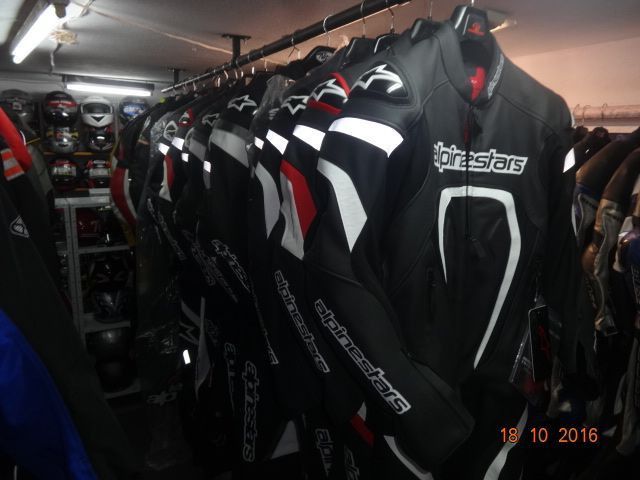 Намаление alpinestars нов екип alpinestar алпинстар кожа екип яке пант