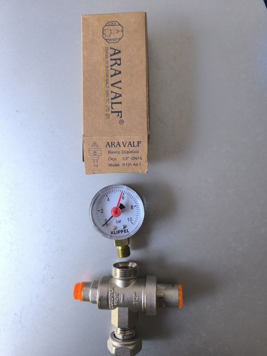 Продам редуктор давление воды