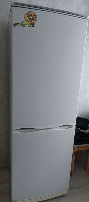 Продам холодильник