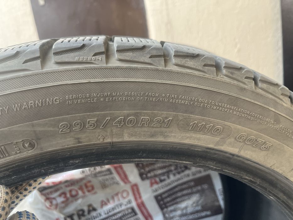 295/40 R21 шины  — 4 шт