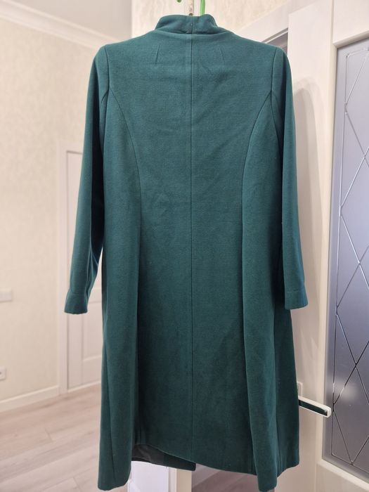 Продам новое кашемировое пальто.