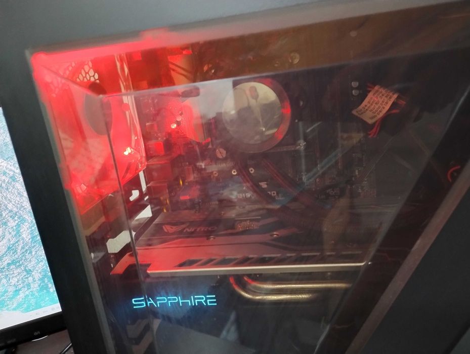 Геймърски компютър Asus B150 Intel I7 7700 16GB RAM Radeon RX570 8GB