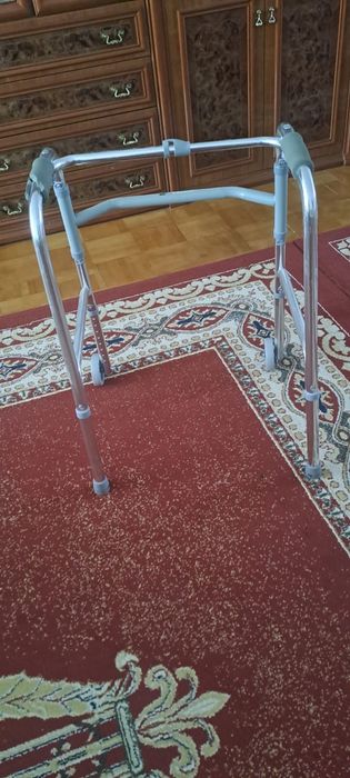 Ходунок для взрослого