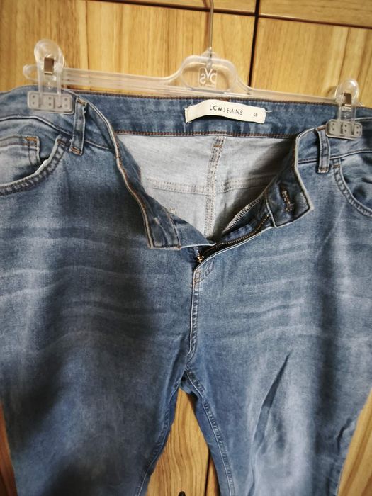 Продавам дамски спортни панталони