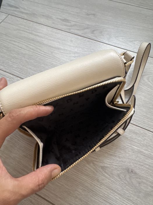 Продается новая сумка оригинал DKNY