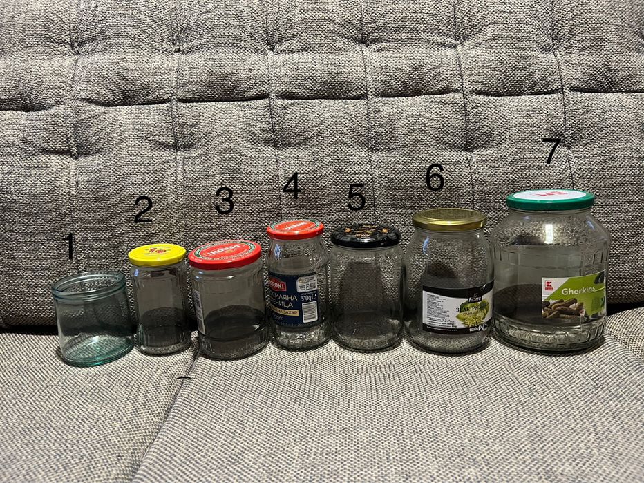 Буркани в различни размери