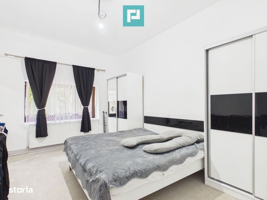 Conac rustic cu 7 camere în Covăsânț și teren 9 ha