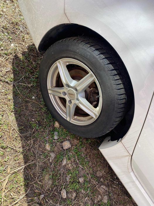 Алуминиеви джанти със гуми за Мазда 6