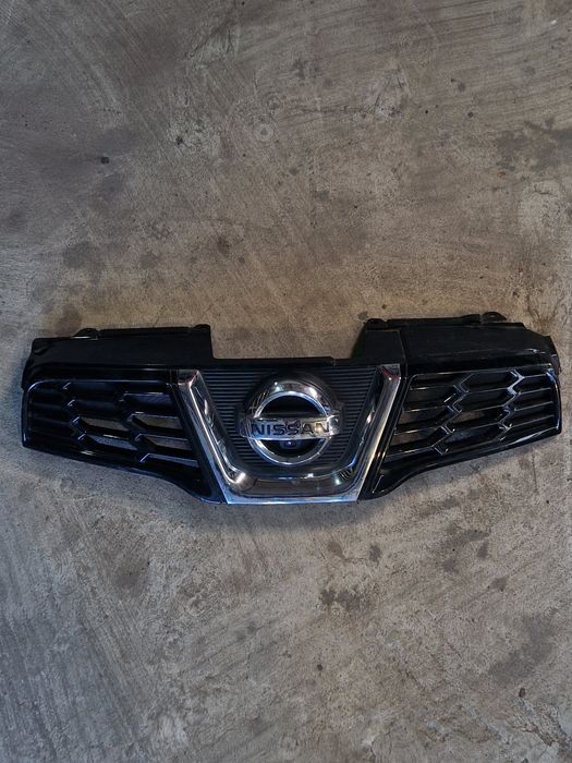 Grila Centrala Cu Camera Nissan Qashqai J10 Facelift  Cod : 62310-BR10A