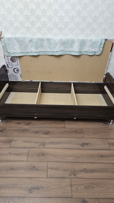 Кровать хорошем состоянии