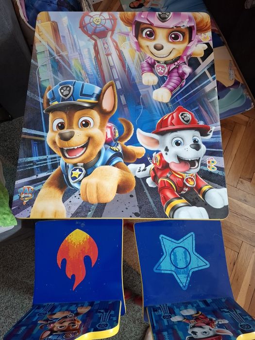 Масичка с две столчета