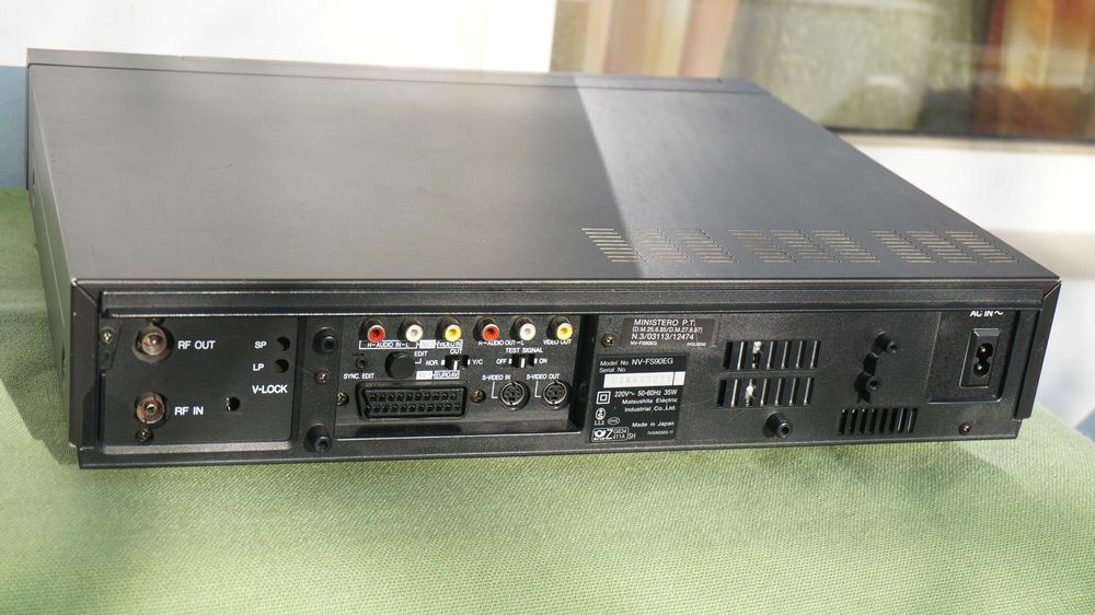 Video recorder S-VHS Panasonic NV-FS90 stereo Hi-Fi