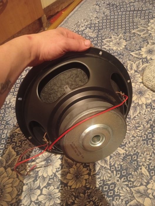 Продаю динамик от 5 элемента