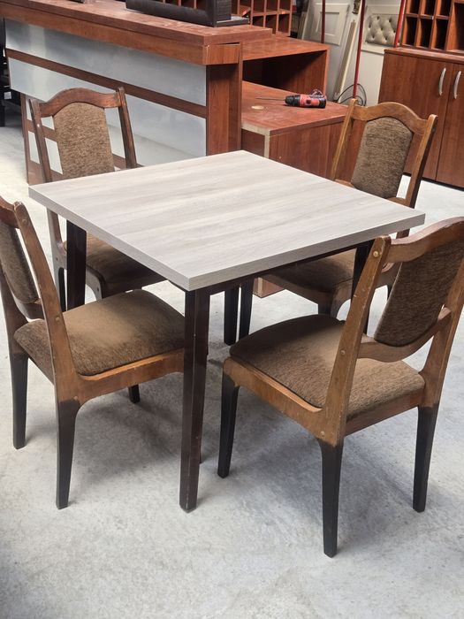 Трапезна маса с 4 стола