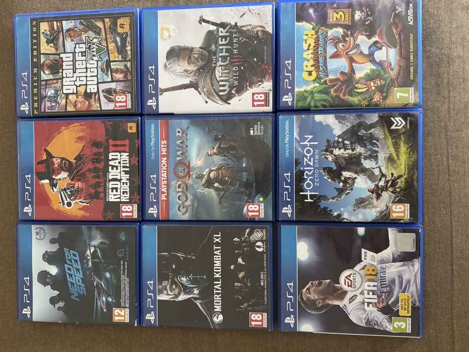 Vand playstation 4 slim 512gb + 2 conteollere + 9 jocuri