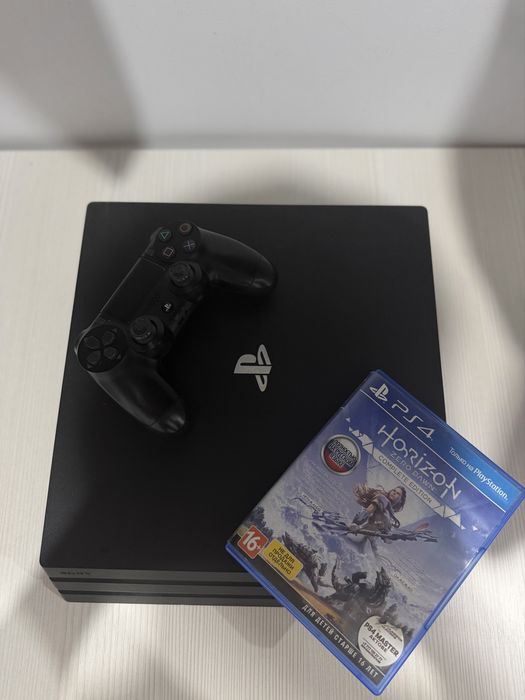 Продам PS4 Pro 1 TB
