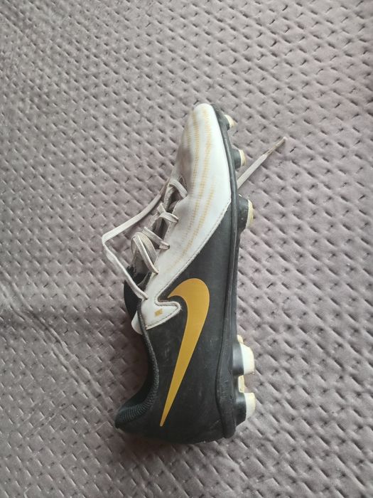 Ghete ,,NIKE,, Marimea 38