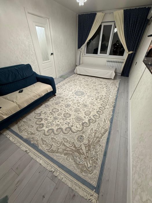 Ковёр для дома в хорошем состояние