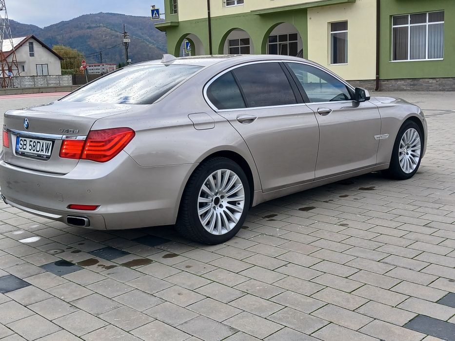 BMW Seria 7 2011 — imagine 4