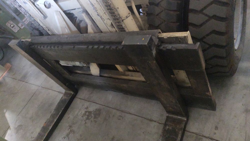 продавам мотокар 6 тона.  ,  цената е с включено ддс.